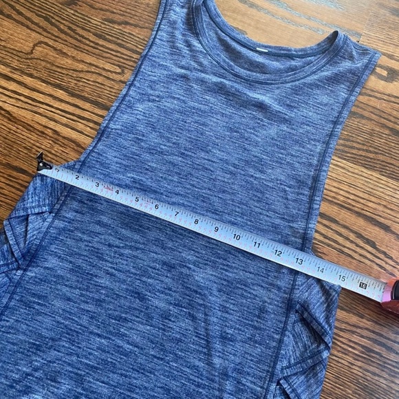 - 🙌EUC LULU-LEMON VAR-CITY MUSCLE TANK - Picture 5 of 8